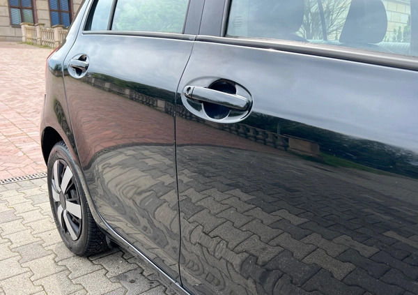 Toyota Yaris cena 15500 przebieg: 126000, rok produkcji 2009 z Pobiedziska małe 497